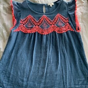 Super trendy summer top